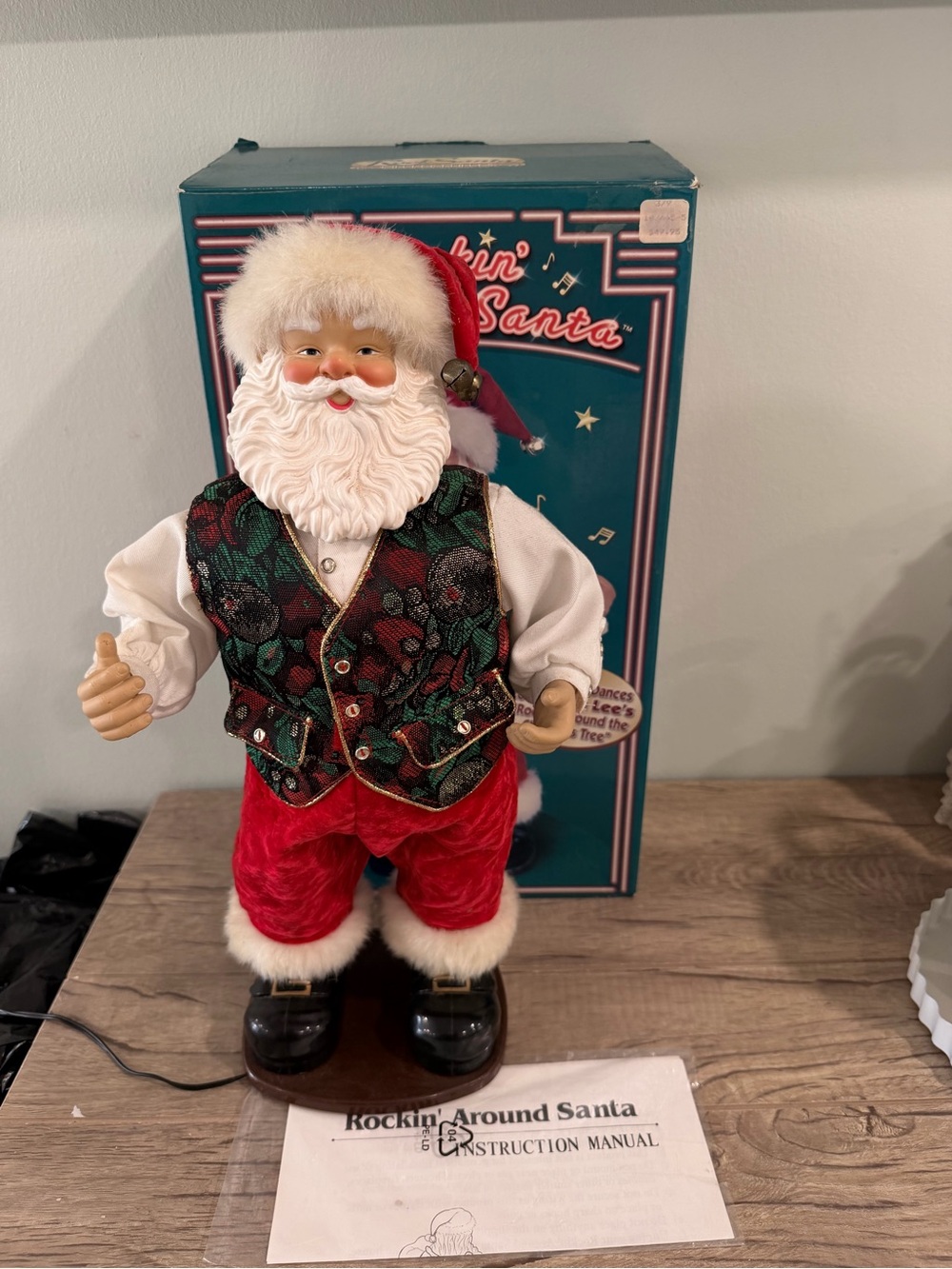 1999 Animated Rockin' Around Santa Claus Brenda Lee Christmas Figure Dancing
